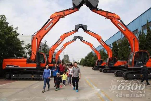 参观斗<a href=//product.d1cm.com/brand/shangong/ target=_blank>山工</a>厂