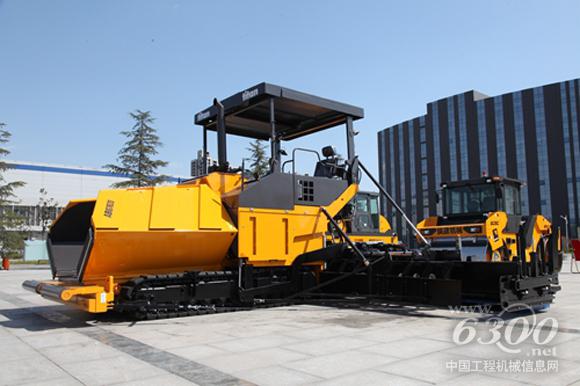 陕建机械 SCMC沥青混凝土<a href=//product.d1cm.com/liqingtanpuji/ target=_blank>摊铺机</a>被授予“西安市名牌产品”称号