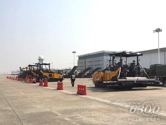 陕建机械4台ABG8620沥青混凝土<a href=//product.d1cm.com/liqingtanpuji/ target=_blank>摊铺机</a>助力厦门机场建设
