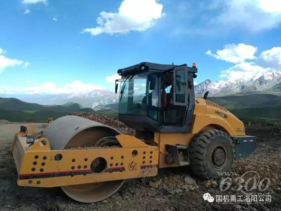 国机重工<a href=//product.d1cm.com/danganglun/ target=_blank>单钢轮压路机</a>