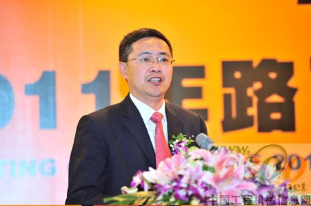 龙工2011年路面机械营销工作会议在上海召开